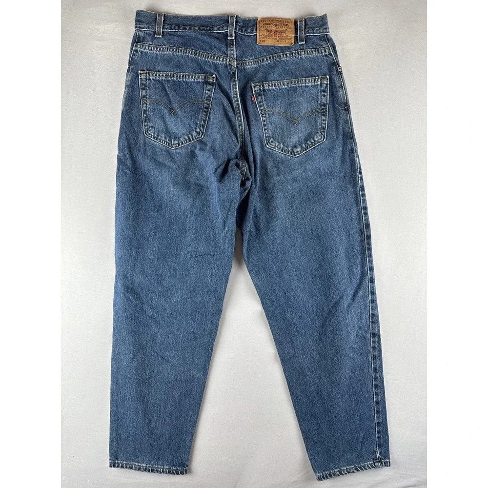 Vintage Levi's 560 Loose Tapered Jeans 34x30 Medium Wash Made In USA